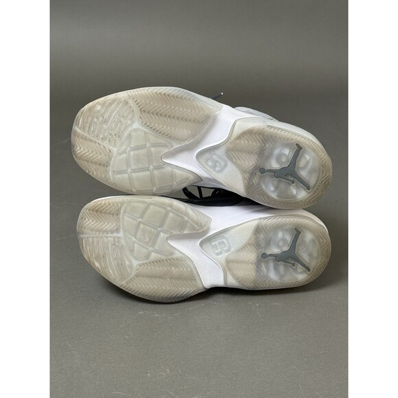 Athletic_Shoes